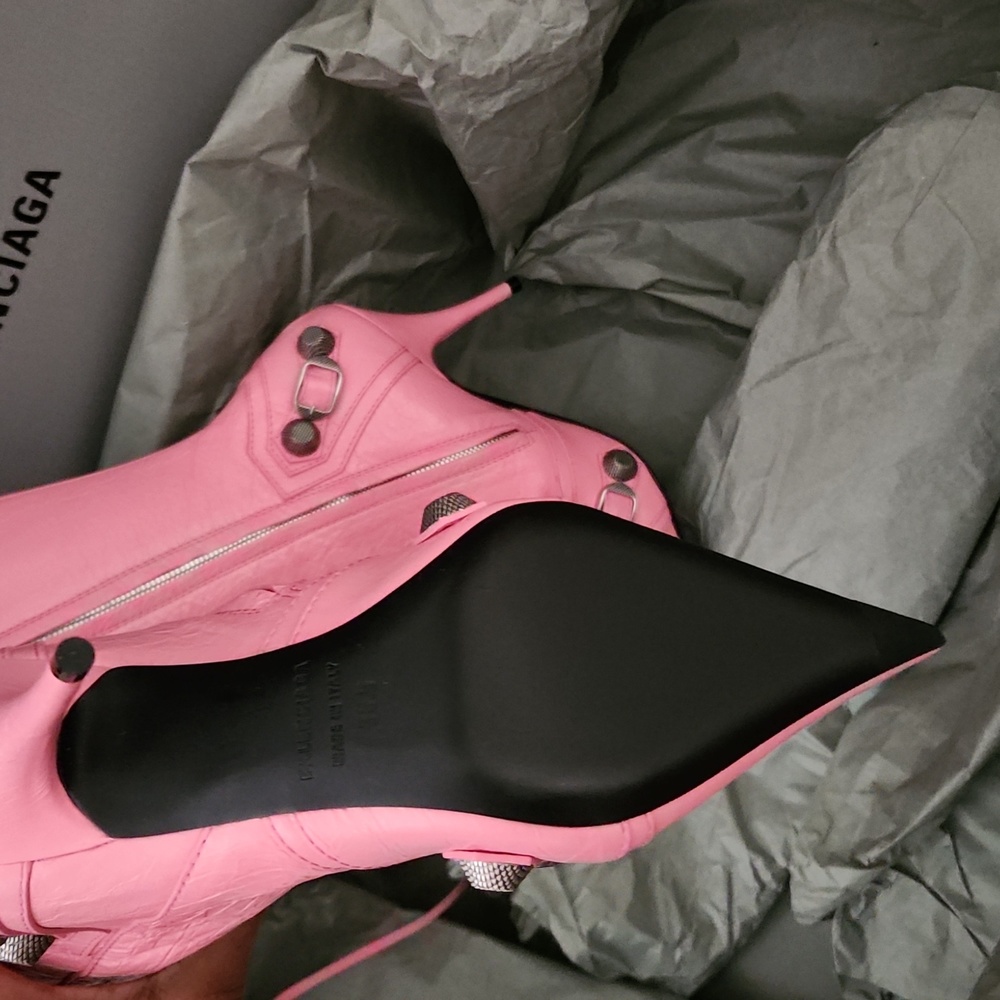 Balenciaga's 'Cagole' knee boots Size 6.5 - Picture 8 of 10